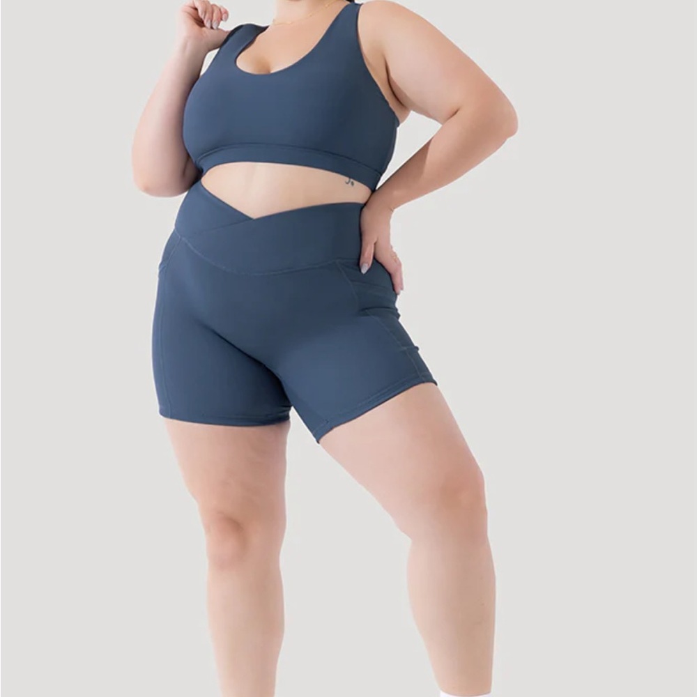 Crisscross Hourglass® Midi Shorts with Pockets (Ribbed) - Dark Navy